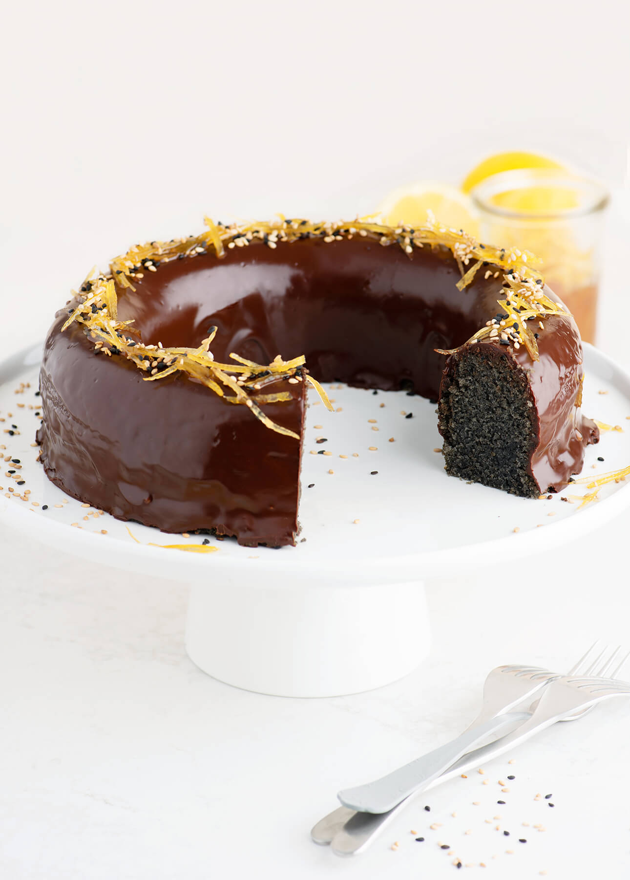 Black Sesame and Chocolate Financier Cake // FoodNouveau.com