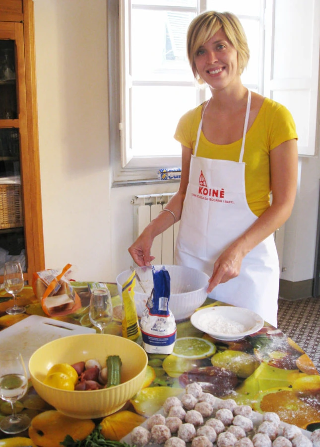 Attending a cooking class organized by the Koinè Center in Lucca, Italy // FoodNouveau.com