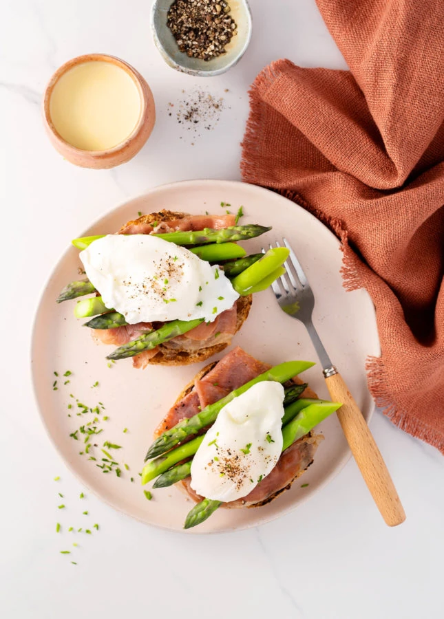 Foolproof Eggs Benedict with Blender Hollandaise Sauce // FoodNouveau.com