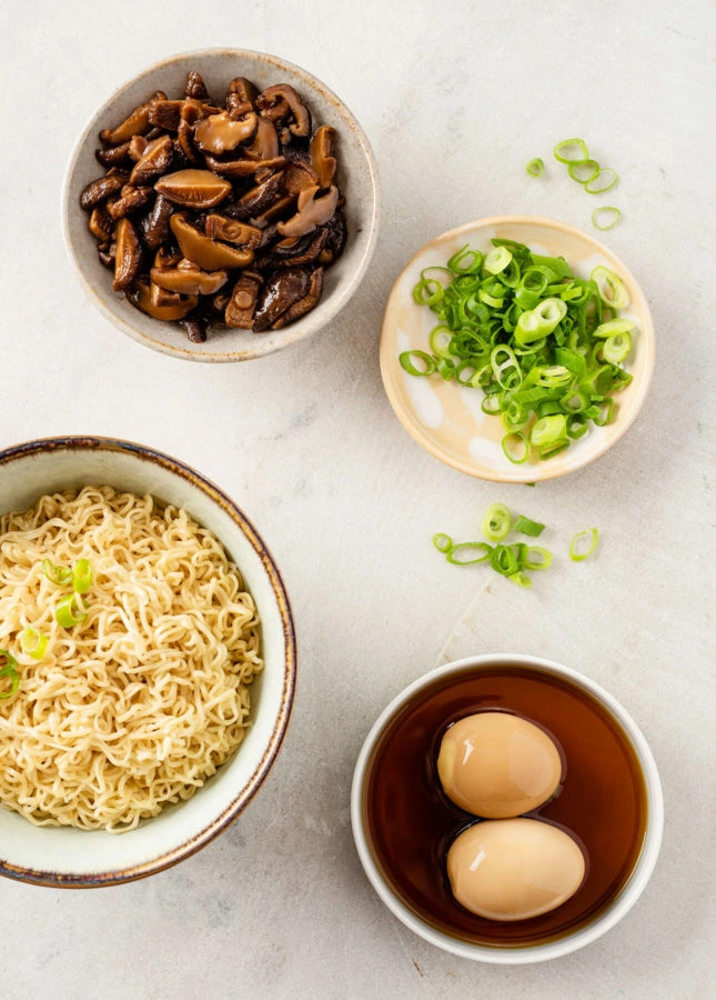 How to Make David Chang's Momofuku Ramen at Home // FoodNouveau.com