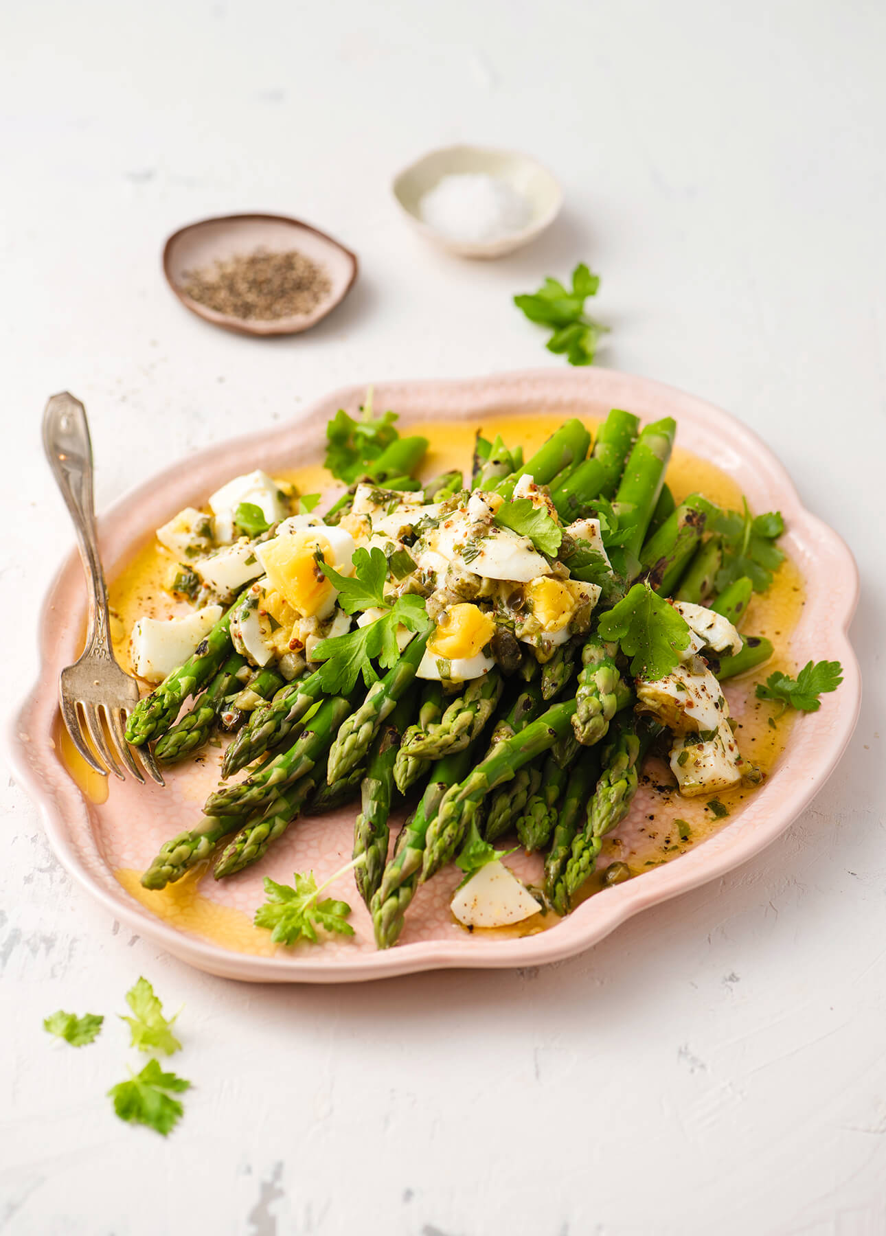 Asparagus with Gribiche Dressing // FoodNouveau.com