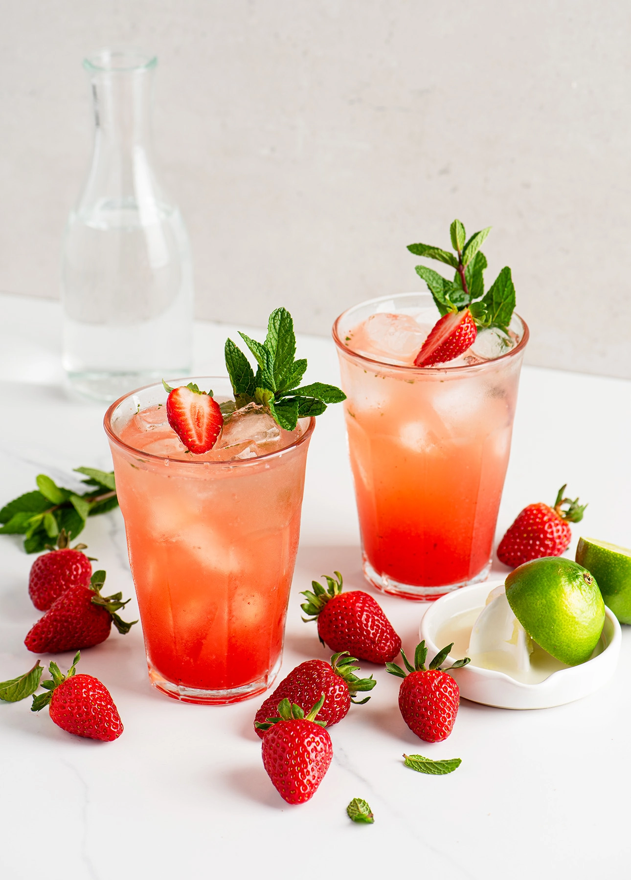 Fresh Strawberry Mojito Cocktail // FoodNouveau.com