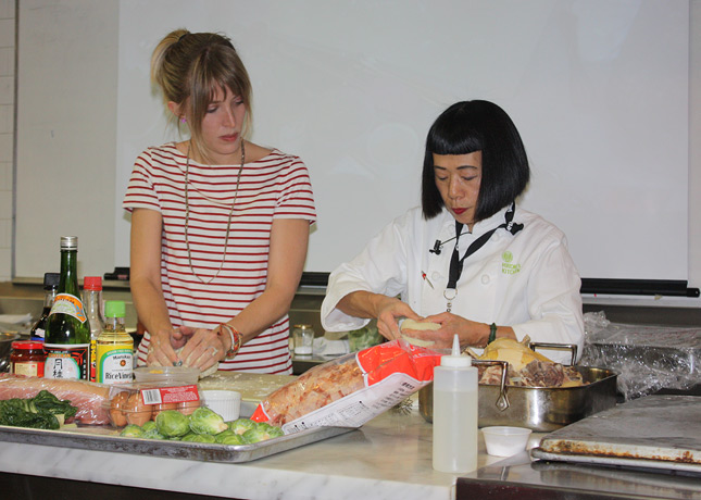 Hiroko Shimbo teaching me how to make ramen noodles at the IACP conference in New York / FoodNouveau.com