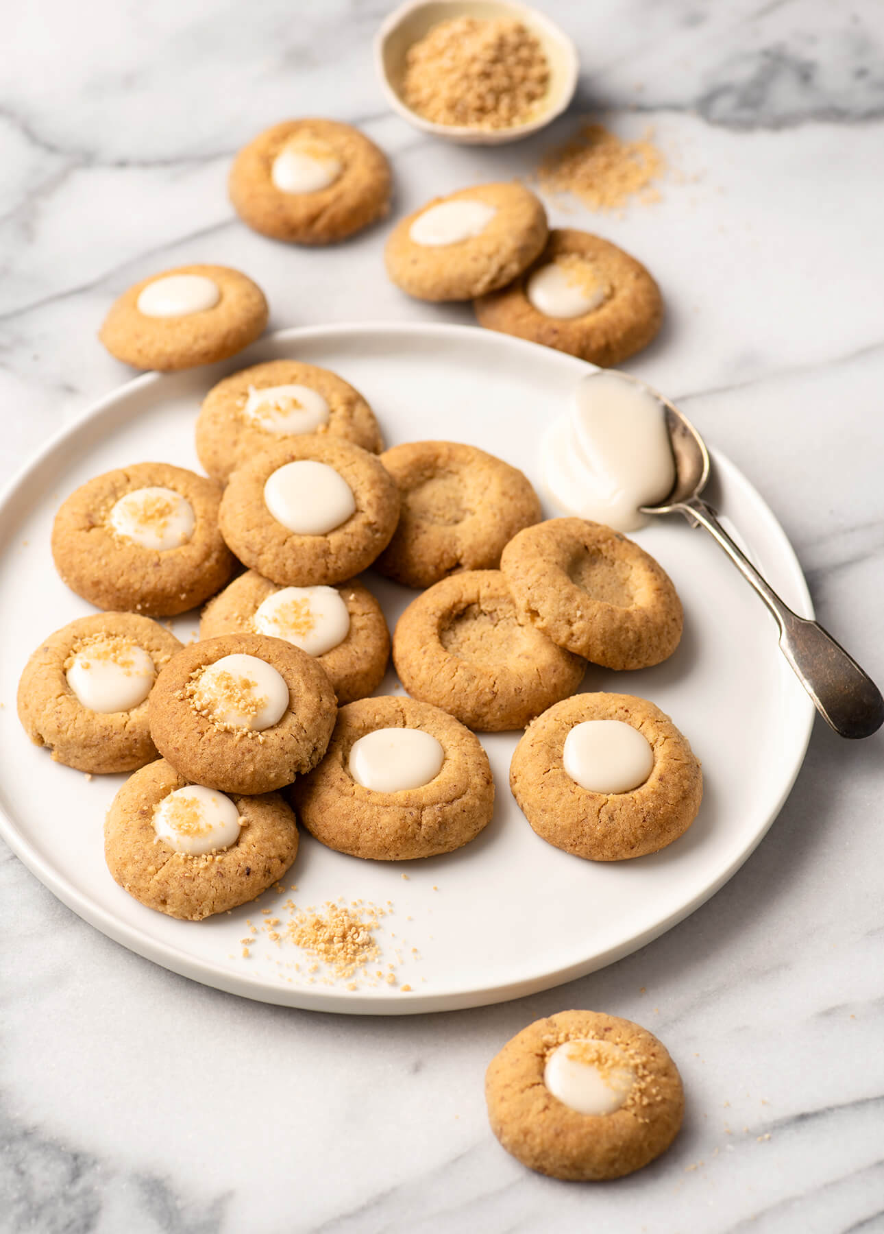 Maple and Pecan Thumbprint Cookies // FoodNouveau.com