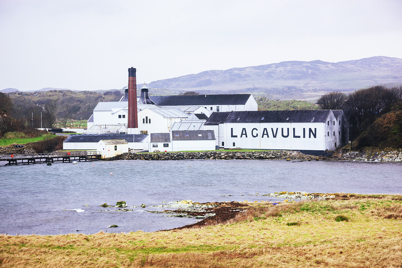 The Lagavulin Distillery in Islay, Scotland // FoodNouveau.com