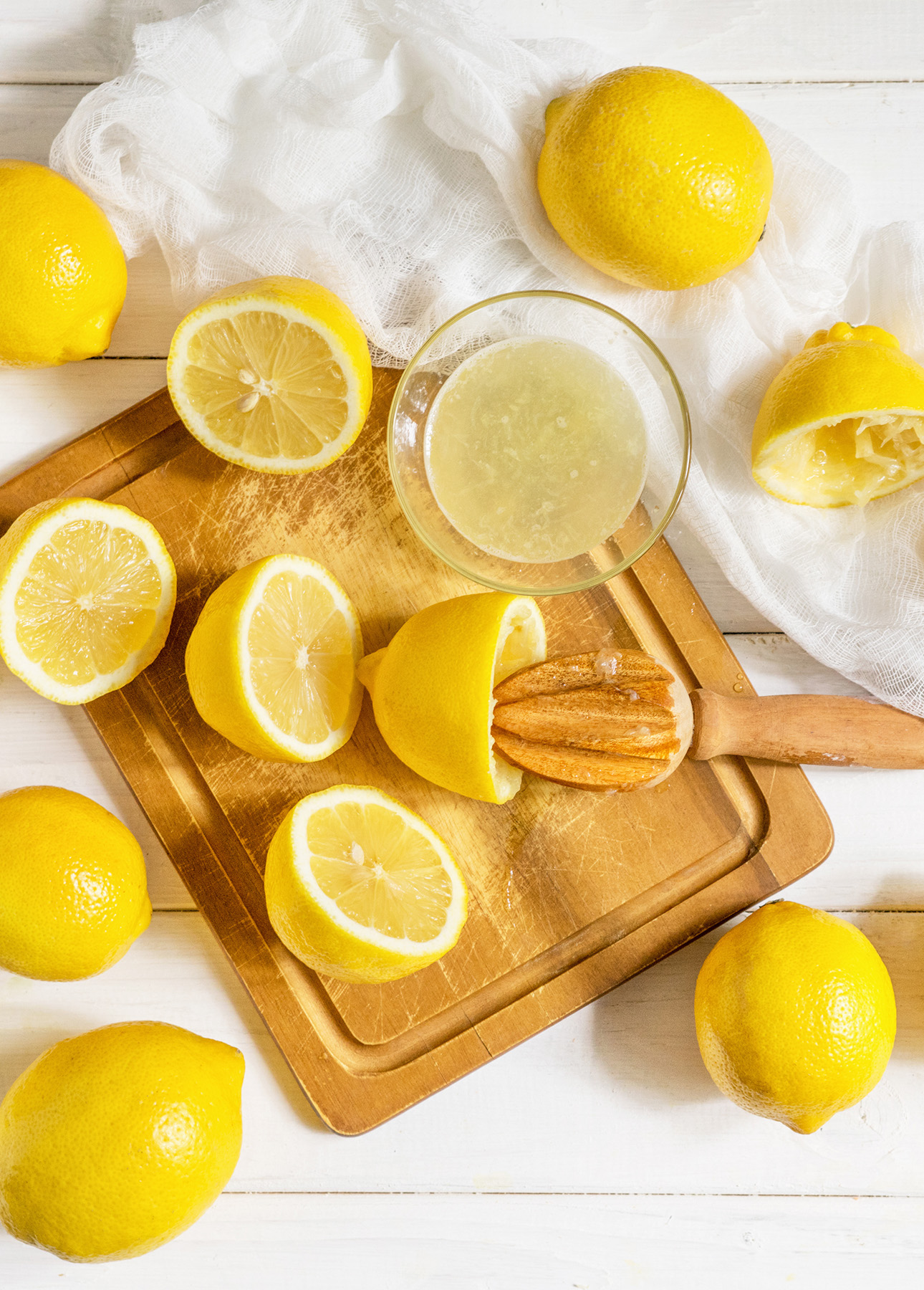 Squeezing lemon juice to make lemon curd // FoodNouveau.com
