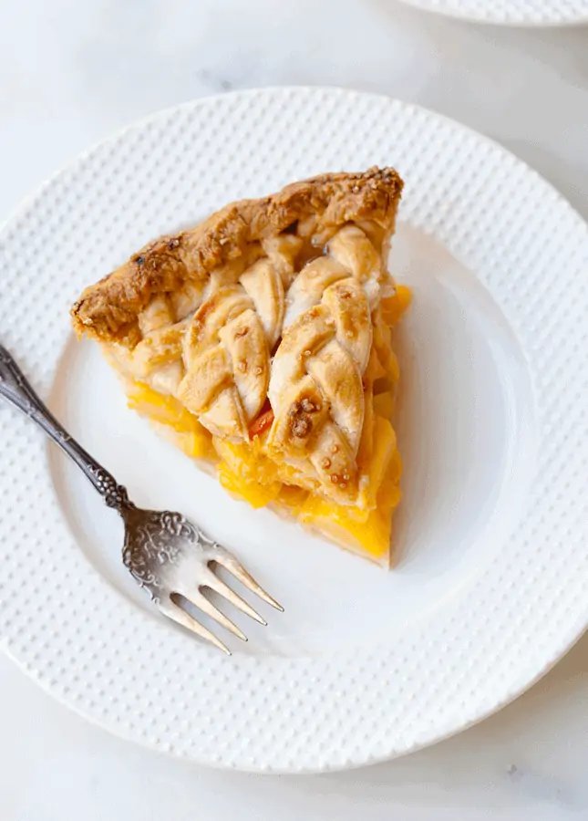Cinnamon Peach Pie with Braid Crust, by Style Sweet CA // FoodNouveau.com