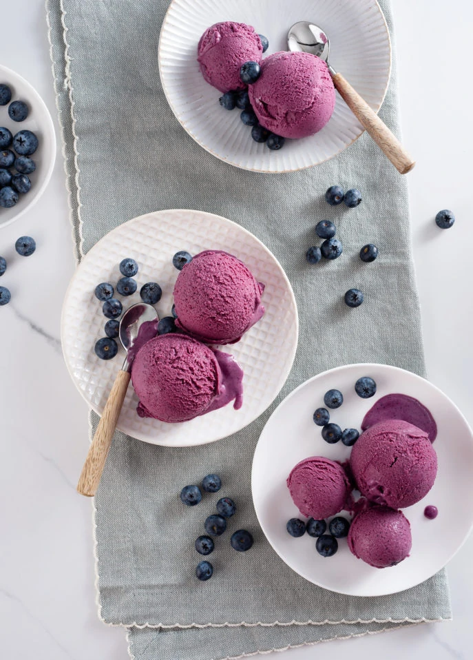 Blueberry Gelato // FoodNouveau.com