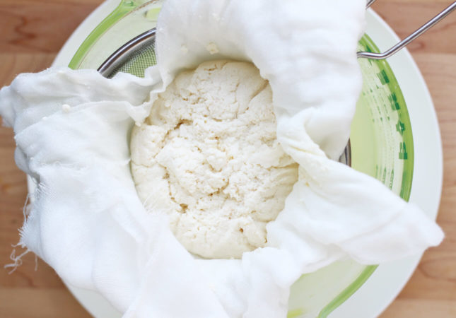 How to Make Homemade Ricotta Cheese: A Detailed, Step-by-Step Recipe // FoodNouveau.com