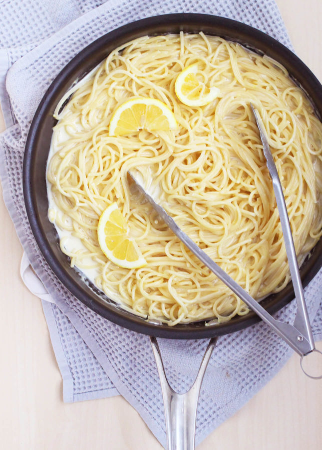 Creamy Lemon Spaghetti, one of 10 Quick and Easy Recipe to Make Now. Download the free eBook! // FoodNouveau.com
