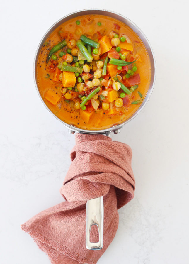 "Throw-It-Together" Superfast Vegan Curry // FoodNouveau.com