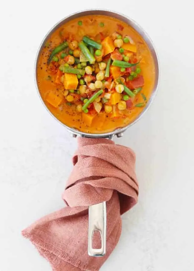 "Throw-It-Together" Superfast Vegan Curry // FoodNouveau.com