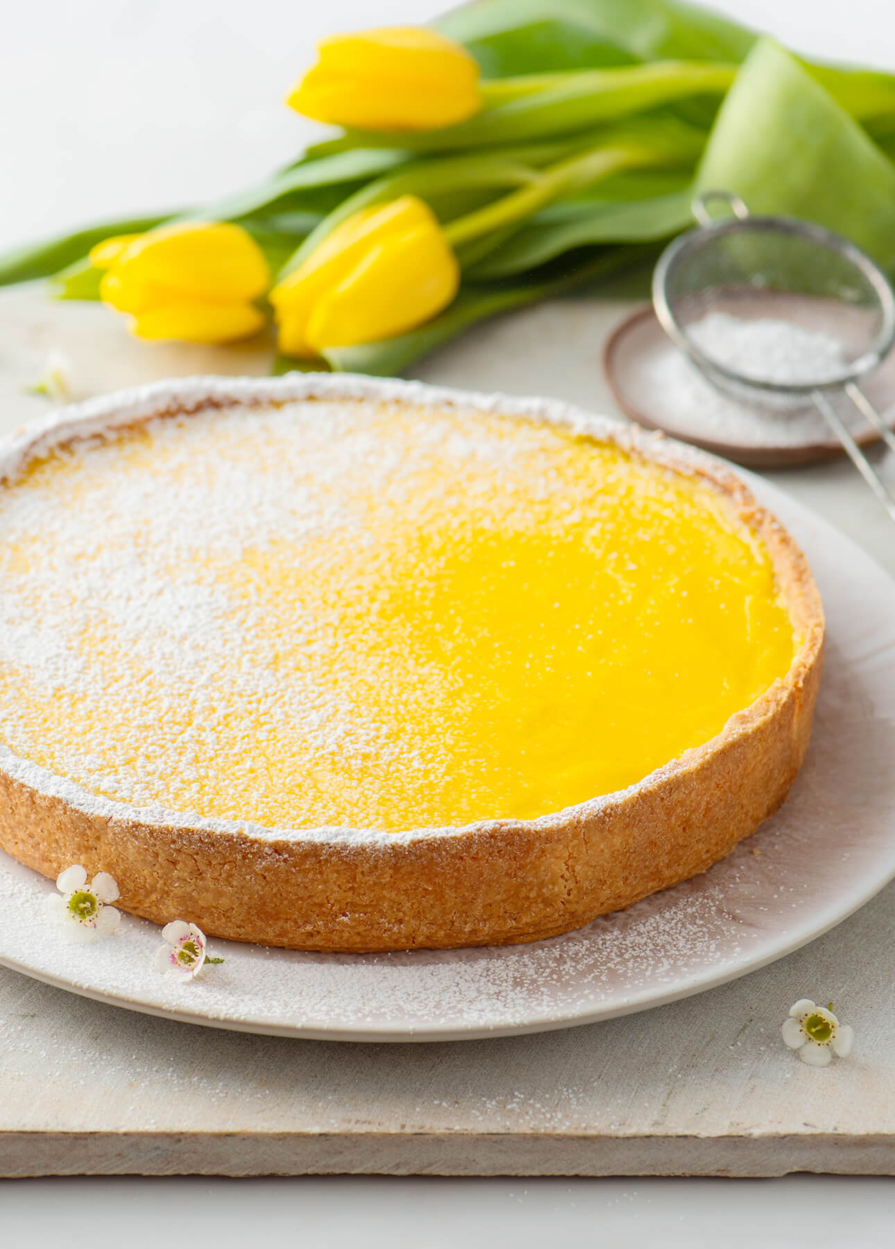Classic French Lemon Tart // FoodNouveau.com