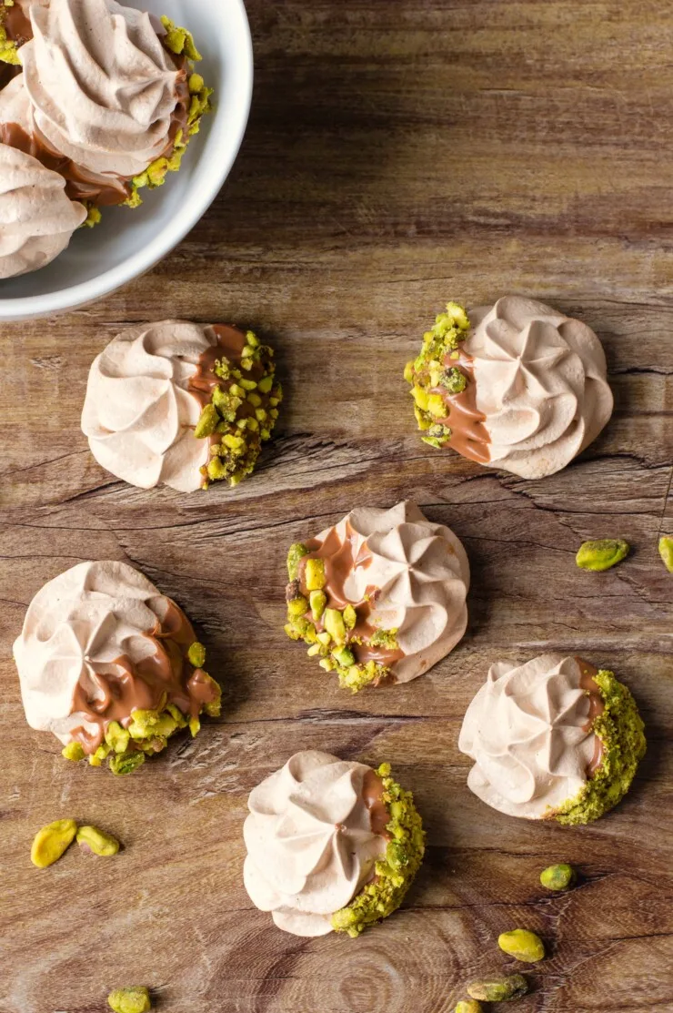 Chocolate and Pistachio Meringue Cookies by Frugal Mom Eh // FoodNouveau.com