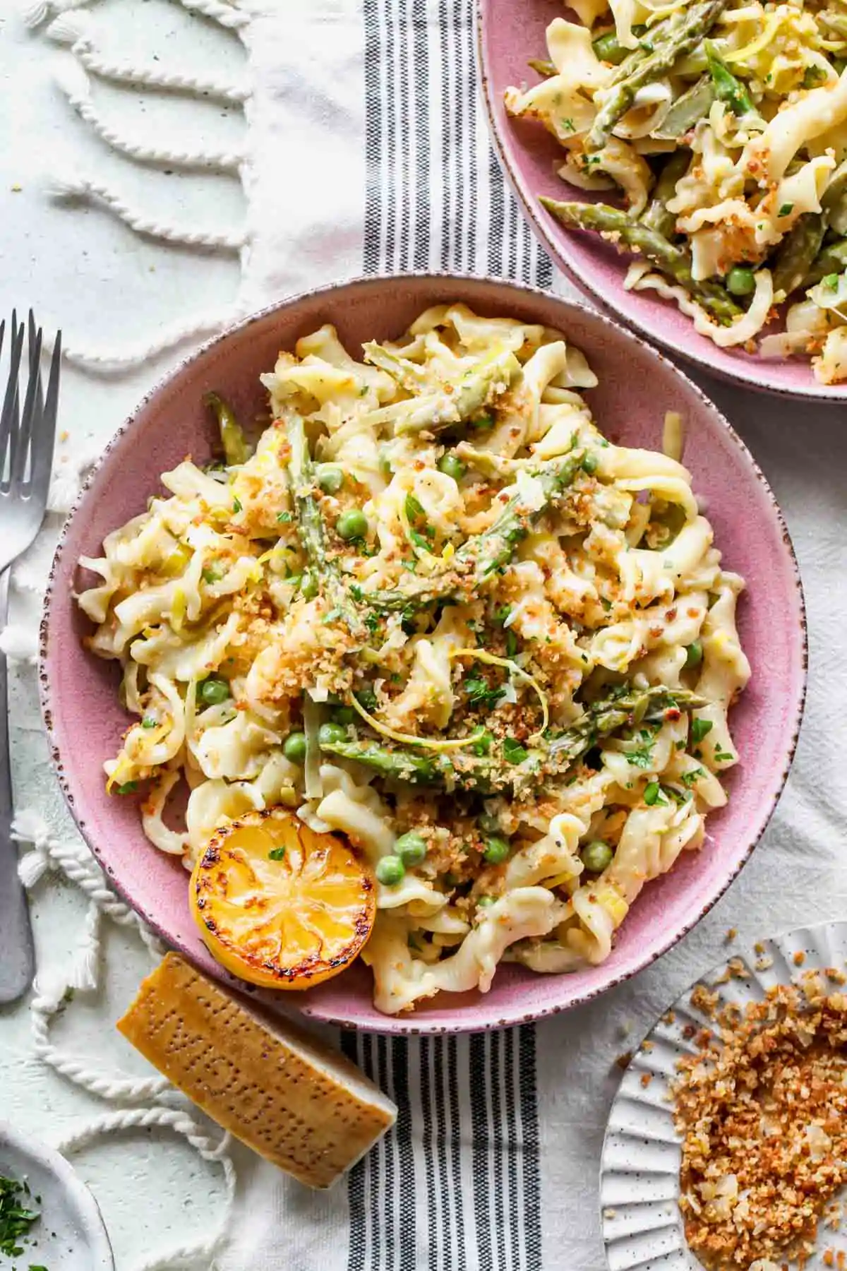 Asparagus and Lemon Pasta by Dishing Out Health // FoodNouveau.com