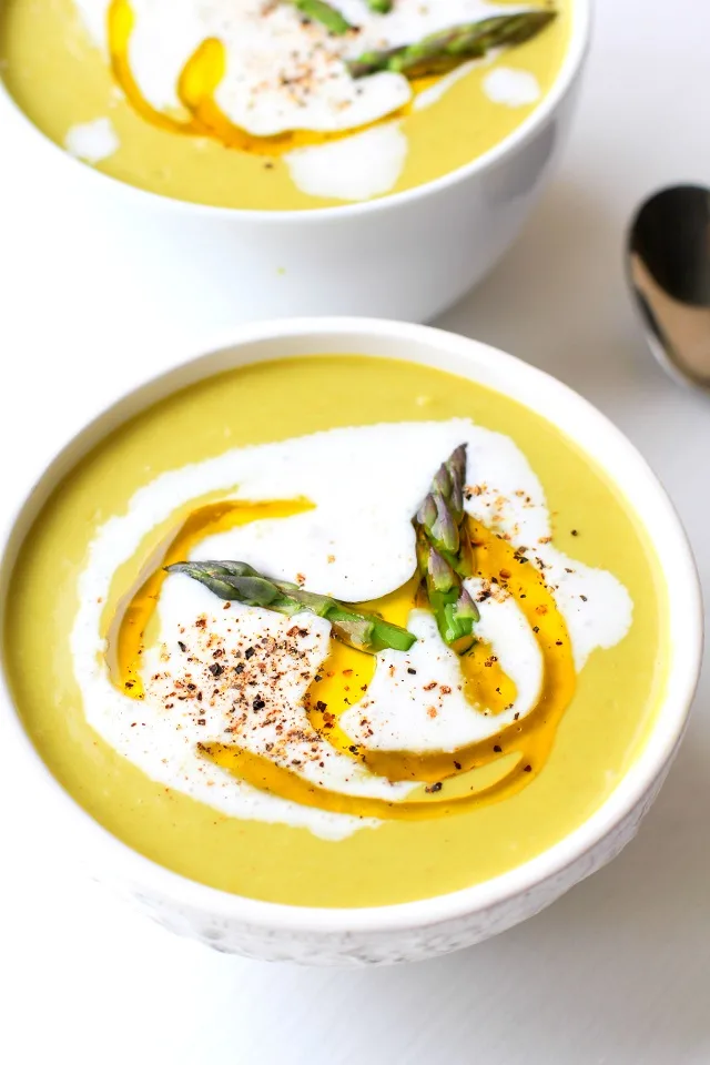 Chilled Asparagus and Leek Bisque by The Roasted Root // FoodNouveau.com