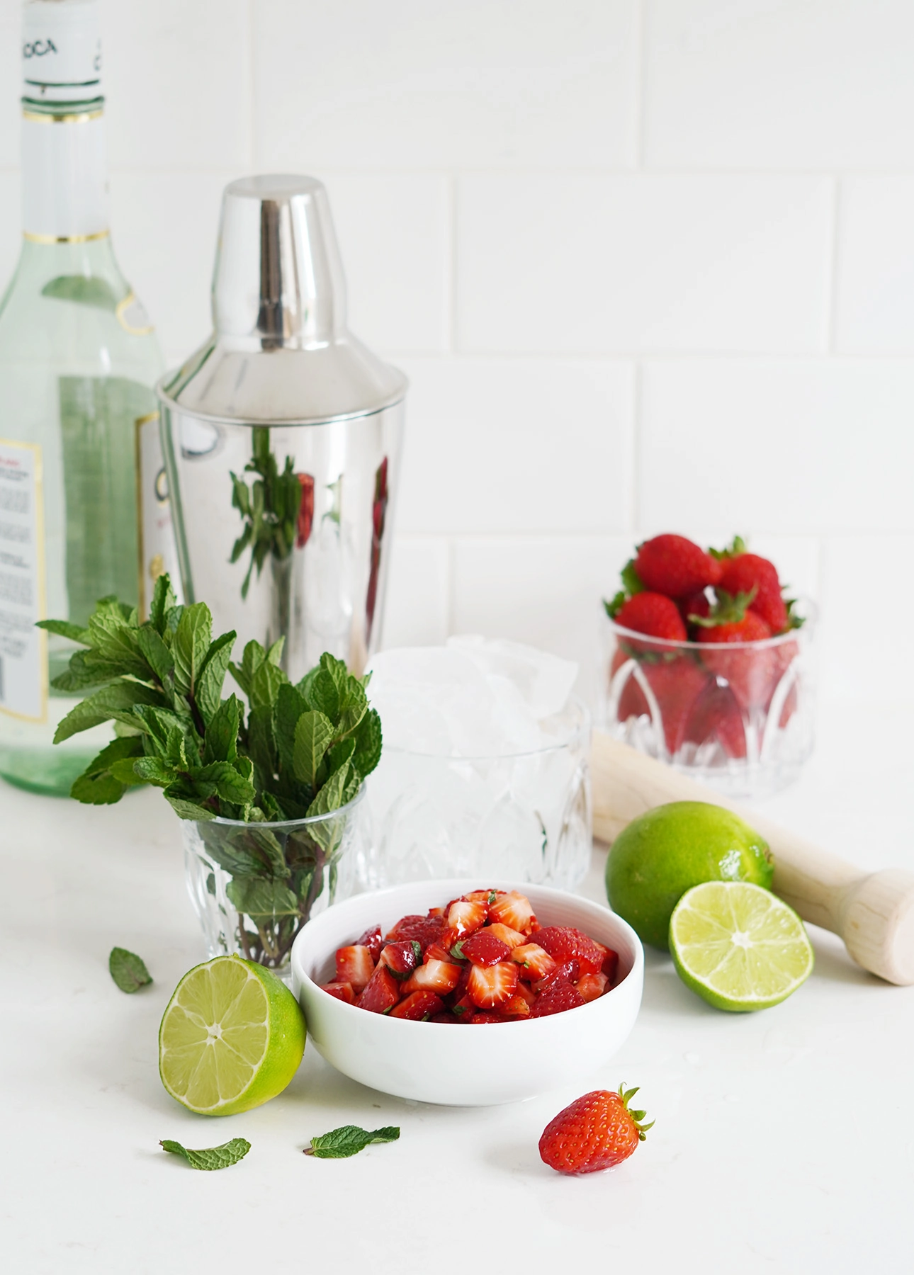 The ingredients required to make Strawberry Mojito // FoodNouveau.com