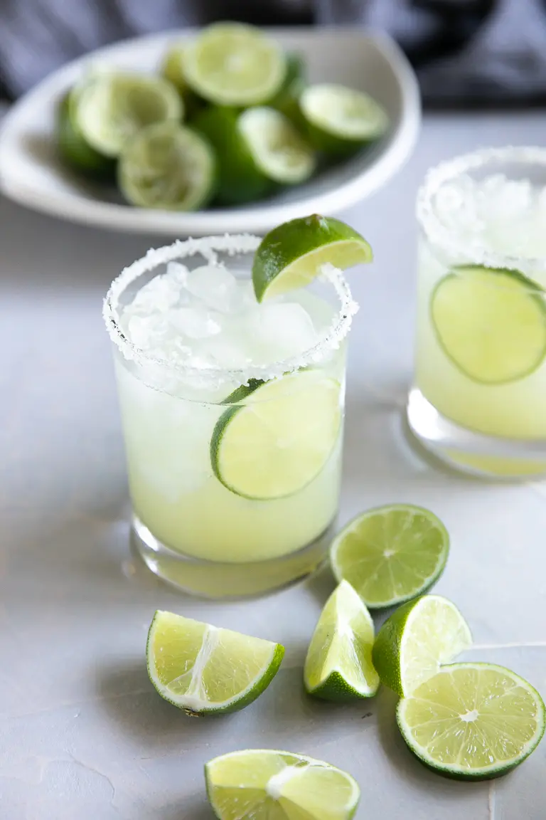 Classic Margarita Recipe by The Forked Spoon // FoodNouveau.com