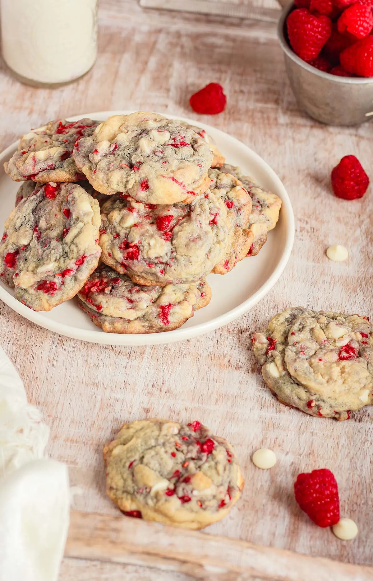 White Chocolate Raspberry Cookies by Tao of Spice // FoodNouveau.com