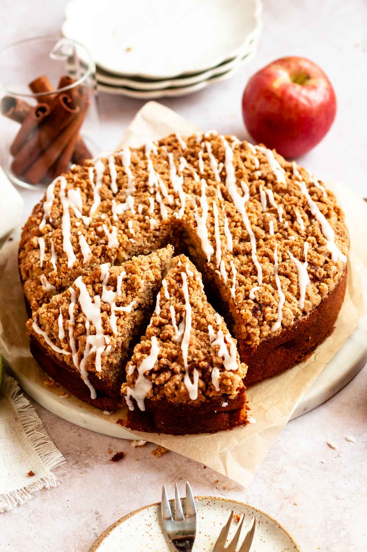 Apple Crumble Cake by Rich and Delish // FoodNouveau.com