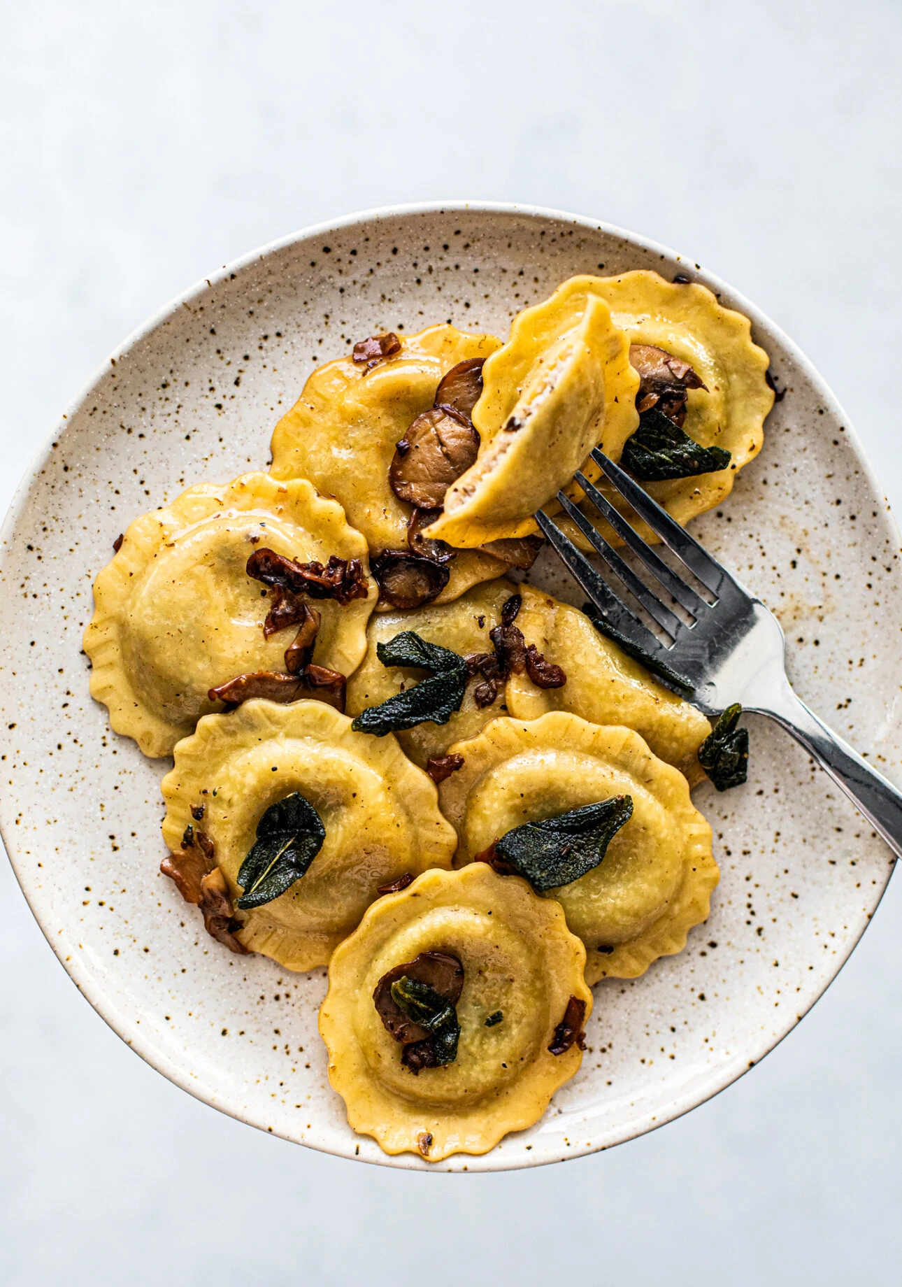 Easy Mushroom Ravioli with Brown Butter and Crispy Sage by Killing Thyme // FoodNouveau.com