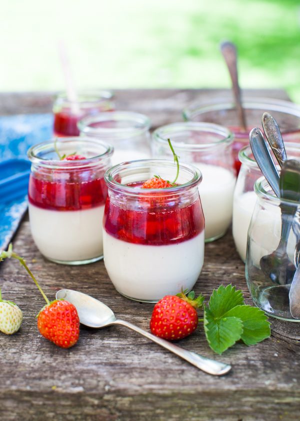 Sour Cream Panna Cotta with Strawberry Compote by Simple Bites // FoodNouveau.com