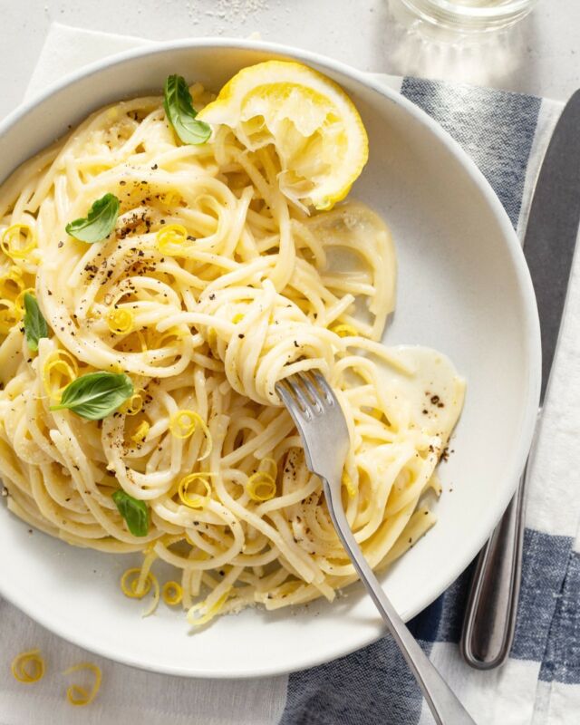 SPAGHETTI AL LIMONE 🍋✨​​​​​​​​
.​​​​​​​​
Like many of you, I'm sure, my go-to weeknight dinner solution is pasta. Pasta can be transformed into an infinite number of meals so I feel like if I've got dried pasta on hand, I can whip up dinner, no problem 💪🏼​​​​​​​​
.​​​​​​​​
I have a short list of classic recipes I make over and over again, but if I had to name my very favorite weeknight pasta dish, it would be this irresistible Creamy Lemon Spaghetti. This dish is everything everyone loves about pasta: it’s rich, creamy, zesty, and utterly satisfying to eat 😍​​​​​​​​
.​​​​​​​​
The basic recipe for Spaghetti al Limone requires only five ingredients—and that includes the pasta! The creamy lemon sauce is easier to make than Cacio e Pepe, which requires a bit of practice to achieve. Creamy lemon spaghetti is literally a foolproof recipe 🙌🏼 Another incredibly handy thing to know is that it reheats wonderfully!​​​​​​​​
.​​​​​​​​
In other words, Spaghetti al Limone deserves a spot in your go-to weeknight recipe list. But make sure to serve it on special nights, too, because it quite simply tastes glorious!​​​​​​​​
.​​​​​​​​
Click the link in my profile to get my recipe and all my tips to make Spaghetti al Limone! Or copy + paste: https://foodnouveau.com/spaghetti-al-limone/​​​​​​​​
You can also of course DM me for the direct link.​​​​​​​​
.​​​​​​​​
If you make this delicious pasta—or any of my recipes!—make sure to share + tag me @foodnouveau. I always love to get your feedback!