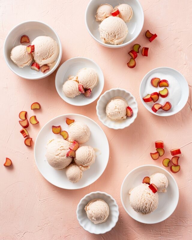 RHUBARB GELATO 🍨
.
Has rhubarb popped up at your local markets yet? I'm keeping my eyes peeled because I have a long list of fave treats I can't wait to make with it again.
.
One of my favorite rhubarb desserts to make is always a great conversation starter: rhubarb gelato. In this pretty blush pink gelato, the bright, tart flavor of rhubarb is balanced by the silky smoothness of the Sicilian-style vanilla gelato base, while a hint of orange rounds things off perfectly. It’s a memorable springtime treat, one that, to me, rhymes with good things to come 🌷
.
Click the link in my profile to get my rhubarb gelato recipe
Or copy + paste into a browser:
foodnouveau.com/rhubarb-gelato/
You can always DM me for the link, too 💁🏼‍♀️
.
If you've never made gelato before, I've got you covered: my Gelato Masterclass is *FREE* on YouTube! It's been so popular there the class has been watched 270,000 TIMES already (😱!!), and I've received thousands of likes and kind comments. That many people can't be wrong! Watch, then make this sweet corn gelato. You can thank me later! 😇