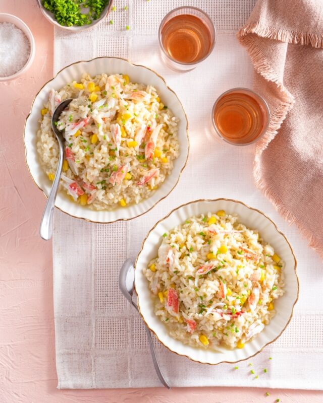 CORN & SNOW CRAB RISOTTO ✨
.
When spring returns every year, I’ve got a list of things I’m excited to see again: the sun and warmer temperatures, of course, but also asparagus, fresh green peas, rhubarb, and snow crab 🦀👀
.
Since snow crabs are abundant off the coast of Canada, it’s a super-popular springtime delicacy where I live. In late March and early April, people go wild for it. In my hometown, fishmongers receive mountains of snow crab legs, and they sell out quickly: everyone wants their share for their annual snow crab party!
.
But snow crab season is fleeting, so making the most of it while it lasts is essential. At home, we like to have a snow crab feast, where we dig into sections of crab legs lightly drizzled with lemon juice. Snow crab meat is so sweet and delicious, it doesn’t need more seasoning than that! Yes, it's a messy business, but cracking those legs and hunting for every piece of succulent meat is a huge part of the fun.
.
Once we’ve satisfied our seasonal craving, I can go on and make actual recipes with that snow crab meat. Some of my go-to recipes that make the most of this luxurious meat are crunchy crab cakes, chowder—and this elegant corn and crab risotto 👌🏼
.
When you cook with snow crab meat, it’s important not to use overly intense flavors because the mild but exquisite flavor of the meat would get completely lost. This is why this risotto has no cheese, yet it’s still deliciously creamy, thanks to the starch released by the risotto rice. Corn adds a pop of color, and its sweetness underlines that of the snow crab meat 😍
.
Get the recipe for my corn & crab risotto through the link in my profile
Or copy + paste into a browser: foodnouveau.com/fresh-corn-crab-risotto/
You can also DM me to get it! 🙌🏼