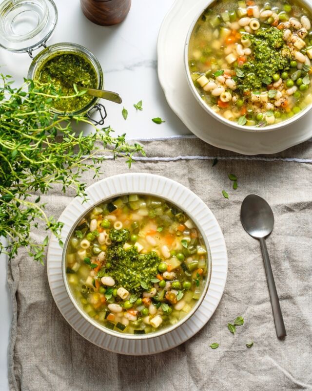 SOUPE AU PISTOU (French Vegetable Soup) 🫛
.
I'm an unconditional soup lover, and the return of warmer seasons is no reason for me to stop eating soup 🙅🏼‍♀️ I simply move from hearty, creamy, richer bowls to bright, veggie-filled soups! This colorful soupe au pistou could be called many things: the cram-as-many-veggies-in-a-bowl-as-you-can soup, the french-answer-to-minestrone soup, or the-empty-your-veggie-drawer soup. This delicious soup is indeed all that and more 😍
.
Of course, as with many classic recipes, there are many versions of soupe au pistou, and this is mine. This time of the year, I like to make it using fresh sweet peas (such a treat!), and I top it with pistou, which I made last summer and froze for such occasions. If you're more familiar with pesto than pistou, I'll quickly say pistou is the French answer to pesto. There are significant differences (find out about them in my post!), but at its core, it is a super tasty condiment made with lots of fresh basil. If you don't have a stash of pistou in the freezer, you can simply top the soup off with a spoonful of your favorite pesto—just don't tell your French grandma about it 🤐😉
.
Link to the recipe in my profile ⬆️
or copy + paste into a browser: foodnouveau.com/soupe-au-pistou/
You can always DM me for the link, too! 🤗