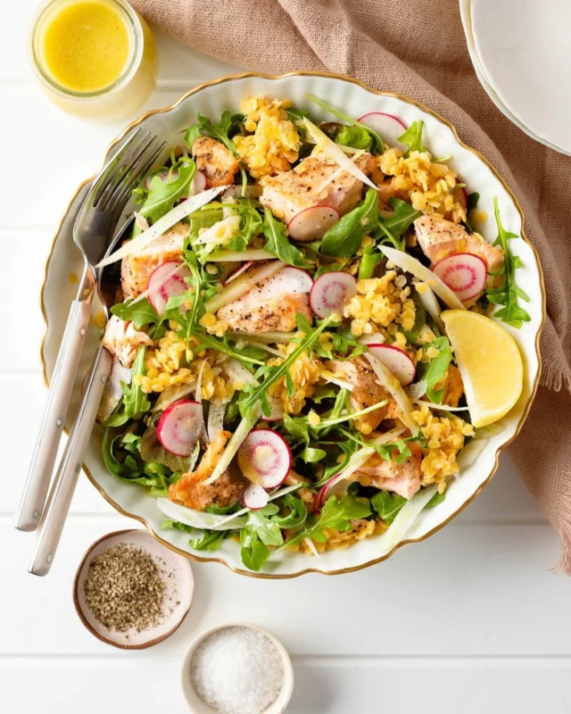 Fennel Lentil Salmon Salad ☀️
.
Crisp fennel, hearty lentils, flaky salmon, and a bright dressing that makes the whole bowl sing 👌🏼 This salad is fresh, filling, and exactly what I want when I’m craving something balanced.
.
It’s great for meal prep, but it also holds its own as a dinner-for-one that doesn’t feel sad. Pro tip: slice the fennel as thinly as you can (mandoline if you have one), and don’t skip the resting time—letting it sit for a bit makes the flavors blend together deliciously.
.
Click the link in my profile to get my recipe for Fennel Lentil Salmon Salad, or comment RECIPE and I’ll DM it to you right away 🐟
.
https://foodnouveau.com/fennel-lentil-salmon-salad/
.
#salmonrecipes #healthyrecipes #mealprepideas #saladasameal #proteinmeal