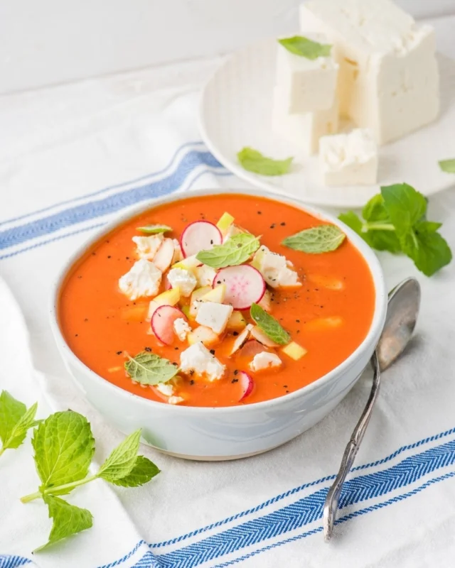 Watermelon, Red Bell Pepper & Feta Gazpacho ✨
.
Cold soup season is just getting started, and this gazpacho is bright, refreshing, and a little unexpected. Juicy watermelon, sweet bell pepper, salty feta—each spoonful tastes like the promise of even warmer days to come ☀️
.
This gazpacho is the kind of starter that feels special with minimal cooking, which is always my favorite combo. Make it ahead, chill it well, and you’re set for easy entertaining 🙌🏼
.
Click the link in my profile to get my recipe for Watermelon, Red Bell Pepper, and Feta Cheese Gazpacho, or comment RECIPE and I’ll DM it to you right away 🍉
.
Client: @saputocheese
Photographer: @catherinecote 📸
Recipe + Styling: Moi 💁🏼‍♀️
.
🚨 Always open to collabs with new clients! If you’d like eye-catching, festive recipes like this for your brand, slide into my DMs asap! 🚨
.
https://www.saputo.ca/en/recipes/watermelon-red-bell-pepper-and-feta-cheese-gazpacho
.
#gazpacho #summerstarter #feta #watermelonrecipes #easyentertaining
