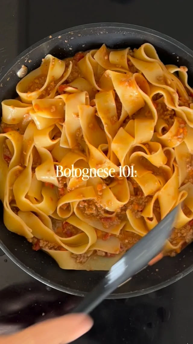 Whatever you do, never ever add ground meat all at once when making Bolognese 👀 Adding it in thirds, breaking it up and letting the excess moisture cook off before the next addition goes in lets the meat caramelize instead of steaming in a crowded pot. Those browned bits are the flavor base of your sauce, which you get back when the pan is deglazed with wine 👌🏼
.
Get my all-time favorite Authentic Bolognese Sauce recipe through the link in my profile, or comment RECIPE and I’ll DM it to you right away! 🍝
.
https://foodnouveau.com/how-to-make-an-authentic-bolognese-sauce/
.
#bolognese #ragù #italianfood #pastasauce #bolognesesauce