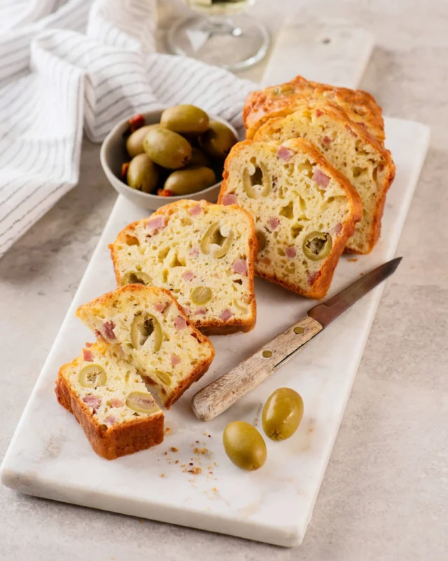I love cake for happy hour—the savory kind, that is 🫒 In France, cake salé is exactly what it sounds like: a savory loaf meant to be sliced up and passed around with drinks, and this ham-cheese-olive version is one of the flavor combo I keep coming back to.
.
I love it because it is extremely unfussy. Bake it ahead, let the flavors settle, then cut it into bites for l'apéro or thicker slices for lunch. It also freezes beautifully, which means your weekday lunches could get better, a lot better 😏
.
I’ve refreshed my recipe for French Savory Cake on Food Nouveau. Find it through my profile, or comment RECIPE and I’ll send you the link!
.
https://foodnouveau.com/french-savory-cake/
.
#savorycake #frenchfood #aperitif #savorybaking #appetizerideas